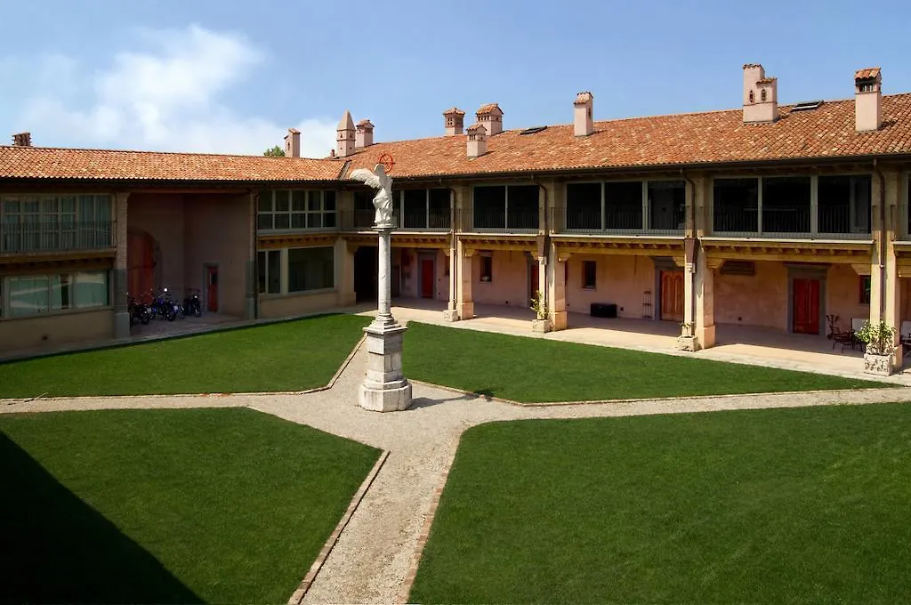Farm stay Corte Breda, Agriturismo Bed&Breakfast Chiari