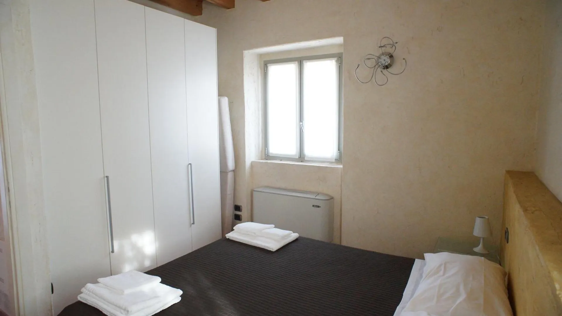 Corte Breda, Agriturismo Bed&Breakfast Chiari Farm stay