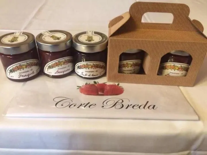 Farm stay Corte Breda, Agriturismo Bed&Breakfast Chiari