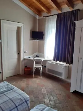 Farm stay Corte Breda, Agriturismo Bed&Breakfast Chiari
