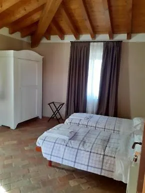 Farm stay Corte Breda, Agriturismo Bed&Breakfast Chiari Italy